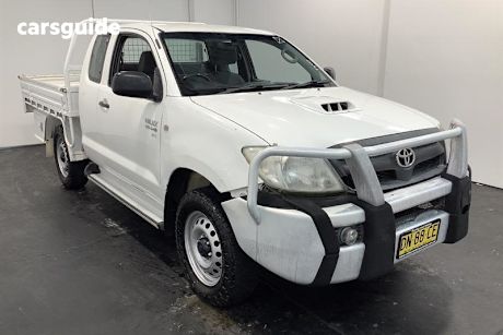White 2010 Toyota Hilux X Cab Cab Chassis Sr (4X4)