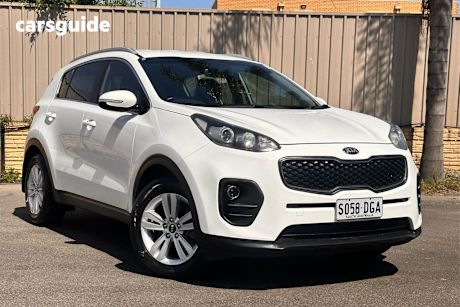 White 2017 Kia Sportage SUV SI F