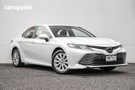 White 2019 Toyota Camry Sedan ASCENT F