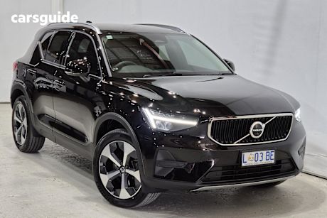 Black 2023 Volvo XC40 SUV PLUS B4 F