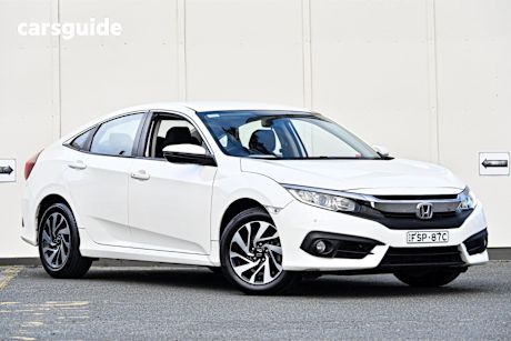 White 2018 Honda Civic Sedan VTI-S F