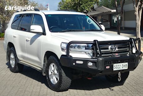 White 2018 Toyota Landcruiser SUV GXL 4X4