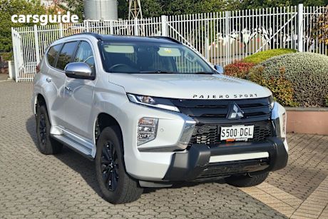 White 2022 Mitsubishi Pajero Sport SUV GSR 4X4
