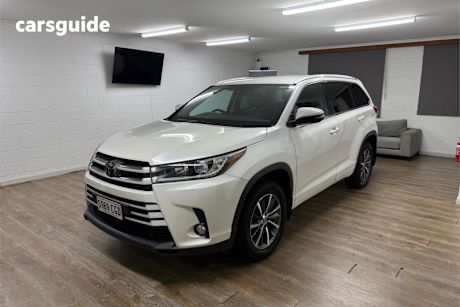 White 2018 Toyota Kluger SUV GXL F