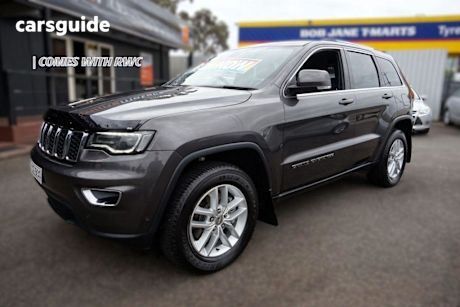 Grey 2019 Jeep Grand Cherokee Wagon Laredo (4X4)