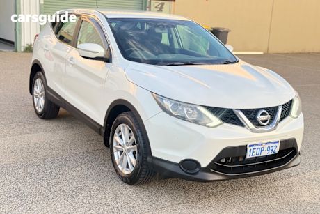 White 2014 Nissan Qashqai Wagon St (4X2)