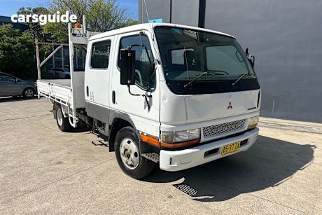 White 2004 Mitsubishi Canter OtherCar FE649E6 2004
