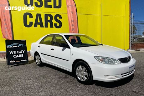 White 2003 Toyota Camry Sedan ALTISE