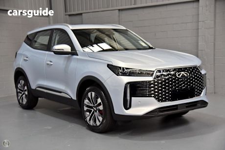 Silver 2025 Chery Tiggo 4 SUV ULTIMATE F