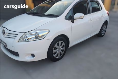 White 2010 Toyota Corolla Hatchback Ascent
