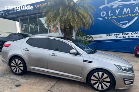 Silver 2011 Kia Optima Sedan Platinum