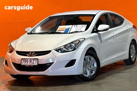 White 2011 Hyundai Elantra Sedan Active
