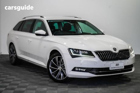 White 2018 Skoda Superb Wagon 162 Tsi