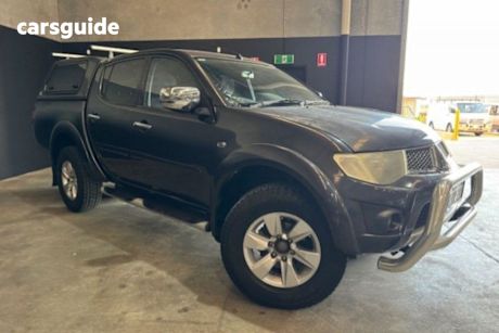 Grey 2014 Mitsubishi Triton Double Cab Utility Glx-R (4X4)