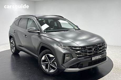 Green 2024 Hyundai Tucson SUV ELITE 4X4