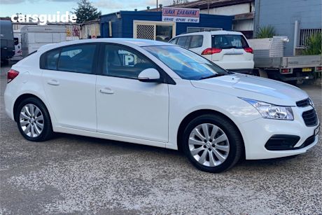 White 2016 Holden Cruze Hatch EQUIPE F