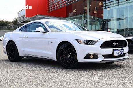 White 2017 Ford Mustang Coupe GT R