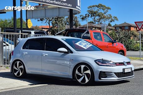 White 2018 Volkswagen Golf Hatch GTI F