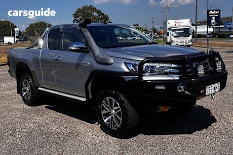 Silver 2016 Toyota Hilux Ute Tray SR5 4X4