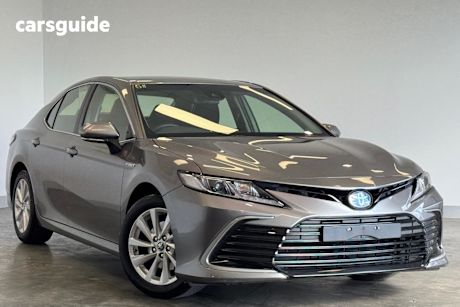 Silver 2023 Toyota Camry Sedan ASCENT F