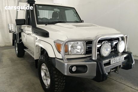 White 2020 Toyota Landcruiser Cab Chassis Gxl (4X4)