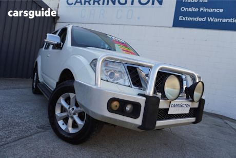 White 2010 Nissan Pathfinder Wagon Ti (4X4)
