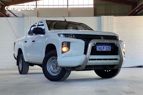White 2019 Mitsubishi Triton Double Cab Pick Up Glx (4X4)
