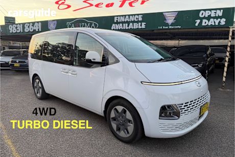 White 2022 Hyundai Staria Wagon
