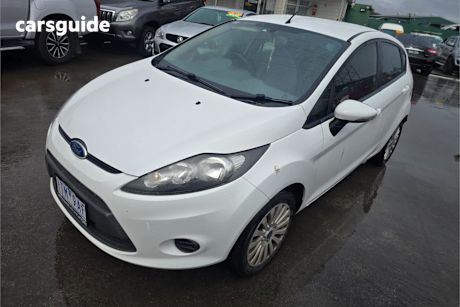 White 2012 Ford Fiesta Hatchback Lx