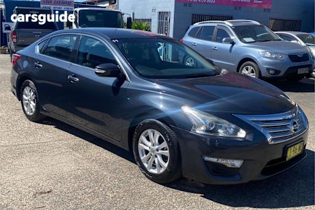 Blue 2014 Nissan Altima Sedan ST F