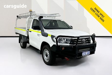 White 2021 Toyota Hilux Cab Chassis Sr (4X4)