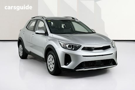 Silver 2023 Kia Stonic Wagon S