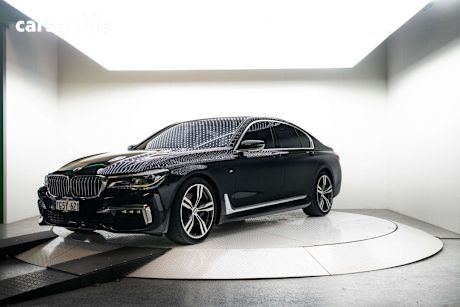 Black 2019 BMW 7 Series Sedan 740I R