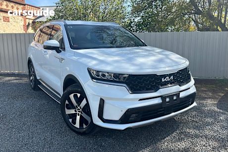 White 2022 Kia Sorento SUV S 4X4