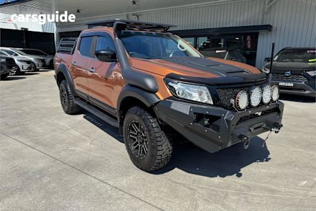 Gold 2016 Nissan Navara Dual Cab Utility St (4X4)