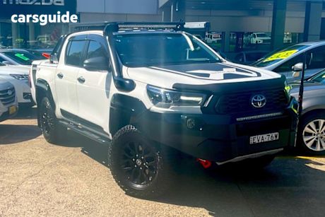 White 2022 Toyota Hilux Double Cab Pick Up Rugged X (4X4)
