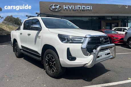 White 2023 Toyota Hilux Ute Tray SR5 4X4