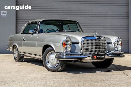 Silver 1971 Mercedes-Benz 280SE Coupe 3.5 R