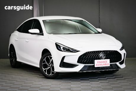 White 2023 MG MG5 Sedan Vibe