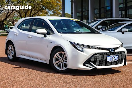 White 2021 Toyota Corolla Hatch ASCENT SPORT HYBRID F