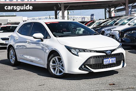 White 2022 Toyota Corolla Hatch SX HYBRID F