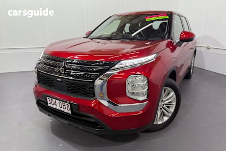 Red 2023 Mitsubishi Outlander SUV ES F