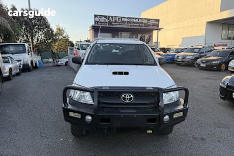 White 2009 Toyota Hilux Dual Cab Pick-up Sr (4X4)