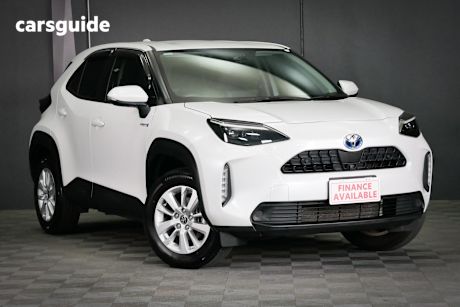 White 2023 Toyota Yaris Cross Wagon Gxl Hybrid