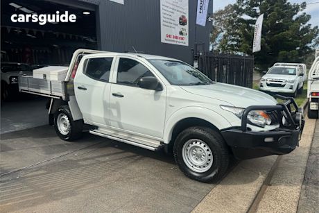 White 2017 Mitsubishi Triton Dual Cab Utility Glx (4X4)