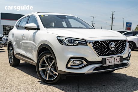 White 2022 MG HS Plus EV SUV ESSENCE F