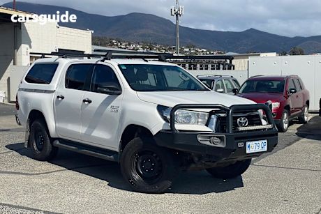 White 2018 Toyota Hilux Ute Tray SR 4X4