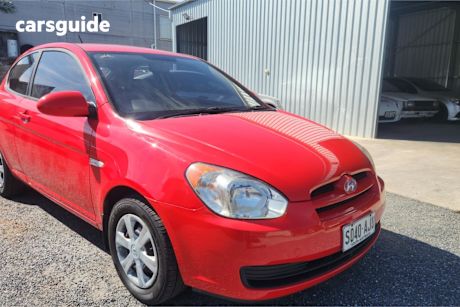 Red 2006 Hyundai Accent Hatchback 1.6