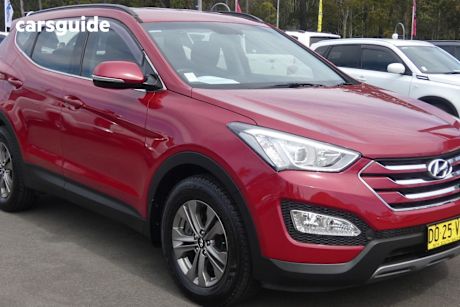 Red 2015 Hyundai Santa FE SUV ACTIVE 4X4