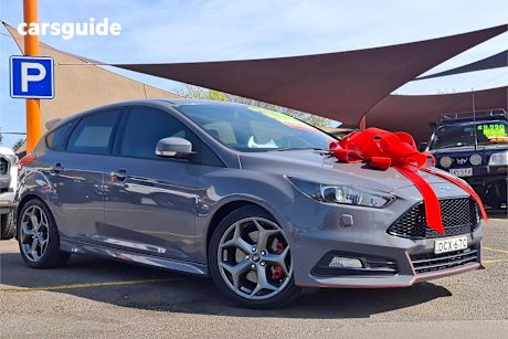 Grey 2015 Ford Focus Hatch ST F
